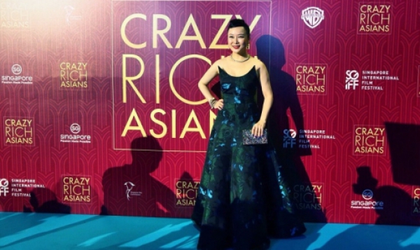 CRAZY RICH ASIANS Featured Singer - JASMINE